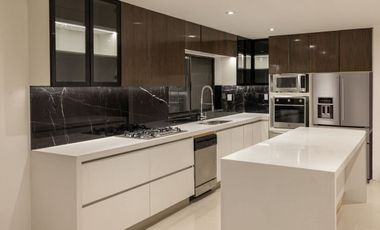 CASA EN VENTA EN RESIDENCIAL CHIPINQUE