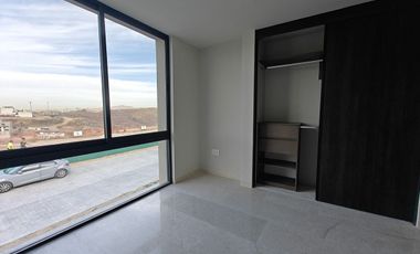 Casa en renta a estrenar dentro de condominio en Zapopan.