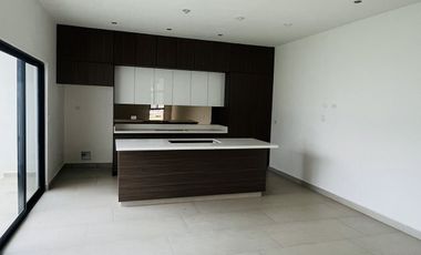 Hermosa Casa en Venta  en Altares Residencial