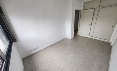 ALQUILO DEPTO 2 DOR CON COCHERA ZONA PARQUE $600.000+EXP+IMP