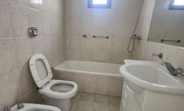 ALQUILO DEPTO 2 DOR CON COCHERA ZONA PARQUE $600.000+EXP+IMP