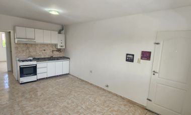 ALQUILO DEPTO 1 DOR CENTRICO $280.000 FINALES