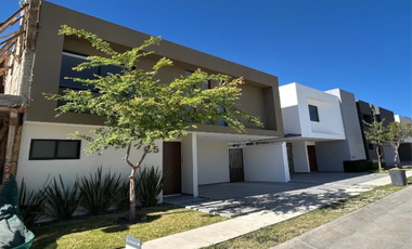 CASA EN VENTA VALLES DEL MOLINO