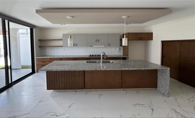 CASA EN VENTA VALLES DEL MOLINO