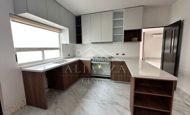 Casa en Renta zona Herradura