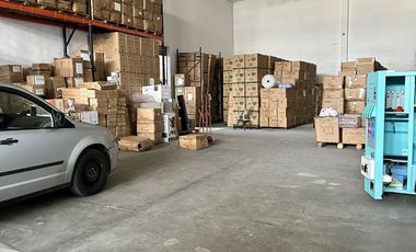 Local con 2 bodegas en Centro de Monterrey
