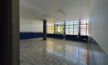 Local con 2 bodegas en Centro de Monterrey