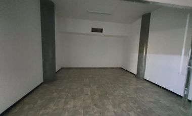 Local con 2 bodegas en Centro de Monterrey