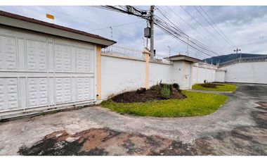 El Triangulo, Casa Comercial en Renta, 662m2, 15 Ambientes