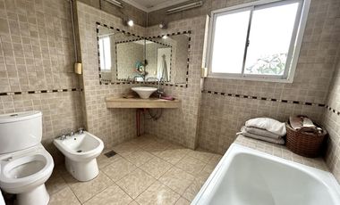 Venta Casa Multifamiliar Caseros