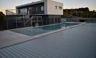 Alquiler Temporal, Casa,  Costa Esmeralda, Barrio Residencial II, Lote al 200