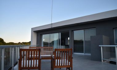 Alquiler Temporal, Casa,  Costa Esmeralda, Barrio Residencial II, Lote al 200