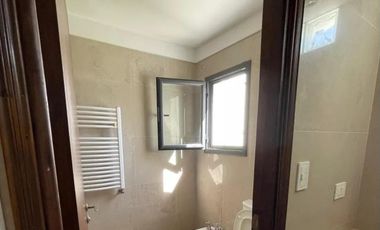 Casa en venta - 3 Dormitorios 3 Baños - 800Mts2 - Miramar