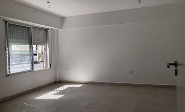 Monoambiente en planta baja en Alquiler y Venta