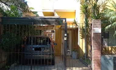 Casa en  San Isidro apta para construir edificio de 3 plantas
