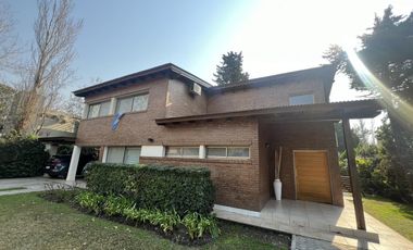 Casa en Venta -  Roldan - Barrio Privado ,  El Cielo - 4 Dormitorios- Quincho - Pileta