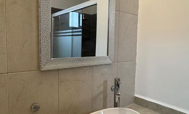 Casa en Renta en La Perla Carretera Nacional $32,000