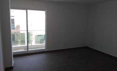 Casa en Renta en La Perla Carretera Nacional $32,000