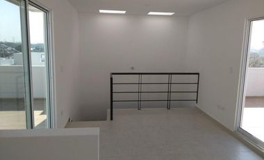 Casa en Renta en La Perla Carretera Nacional $32,000