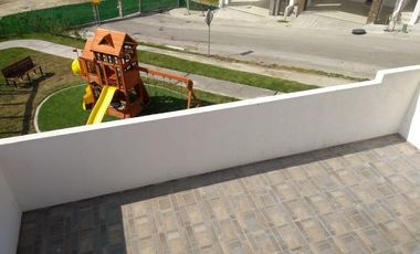 Casa en Renta en La Perla Carretera Nacional $32,000