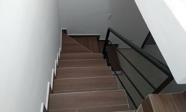 Casa en Renta en La Perla Carretera Nacional $32,000