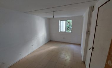 Se alquila casa/estudio centrica en Rafaela