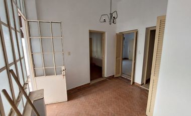 Se alquila casa/estudio centrica en Rafaela