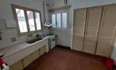 Se alquila casa/estudio centrica en Rafaela