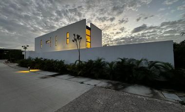 Casa en venta en Mérida, Privada Silvesta, Cholul ( L. 15)