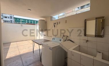 VENDO LINDA CASA EN ATE MAYORAZGO