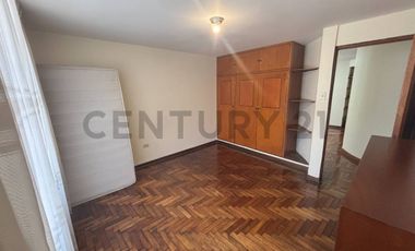 VENDO LINDA CASA EN ATE MAYORAZGO