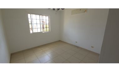 Se Vende Casa en Residencial La Arboleda, Cluster Los Olivos