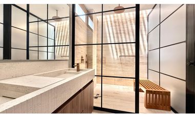 VENTA HERMOSA CASA AMPLIA CON VISTA AL MAR