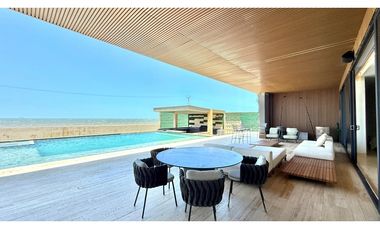 VENTA HERMOSA CASA AMPLIA CON VISTA AL MAR