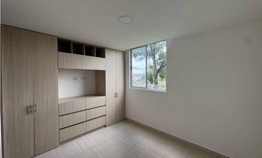 Vendo apartamento con linda vista y doble balcon