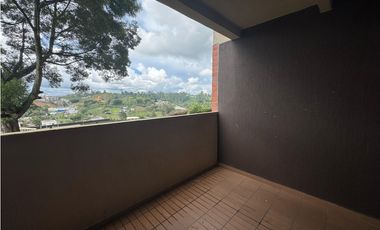 Vendo apartamento con linda vista y doble balcon