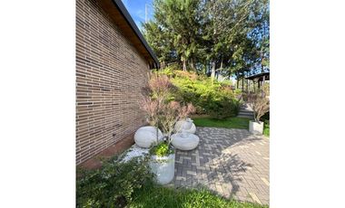 Hermosa casa en venta en El Retiro