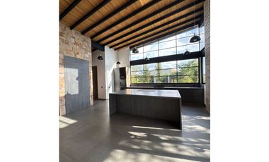 Hermosa casa en venta en El Retiro