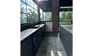 Hermosa casa en venta en El Retiro