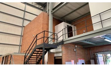 ARRIENDO BODEGA EN DOSQUEBRADAS