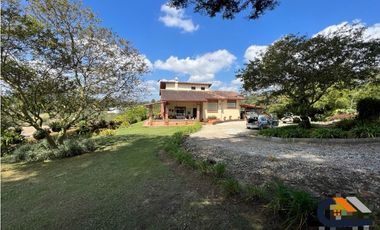 VENTA DE CASA CAMPESTRE EN PARCELACIÓN CERCA A RIONEGRO