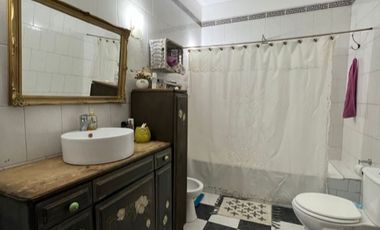 Casa para 2 Familias en venta en Avellaneda Oeste