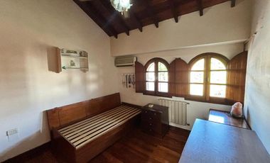 Chalet en venta en Bernal Centro