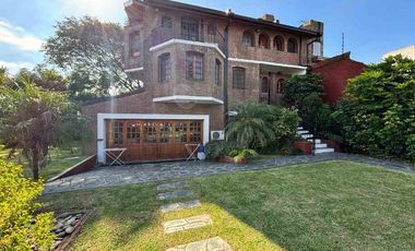 Chalet en venta en Bernal Centro