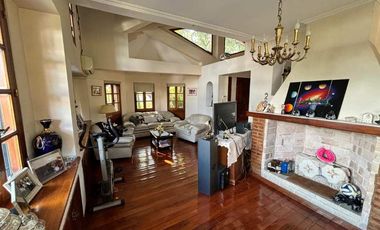 Chalet en venta en Bernal Centro