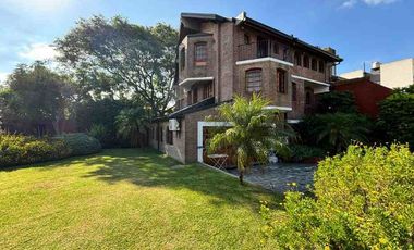 Chalet en venta en Bernal Centro