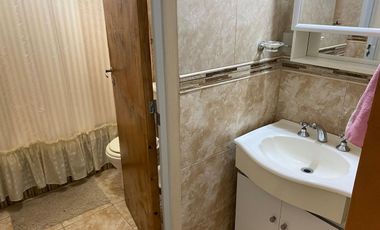 Casa con pileta en venta a 100 metros de Ruta N1