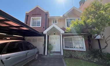 Casa en venta en Barrio Parque