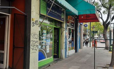 CENTRO DE MERLO - VENTA EN BLOCK SOBRE 2 AVENIDAS