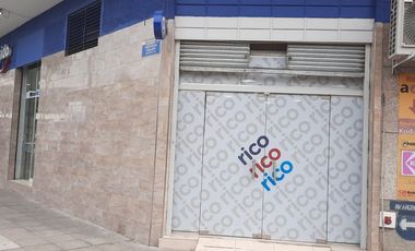 CENTRO DE MERLO - VENTA EN BLOCK SOBRE 2 AVENIDAS